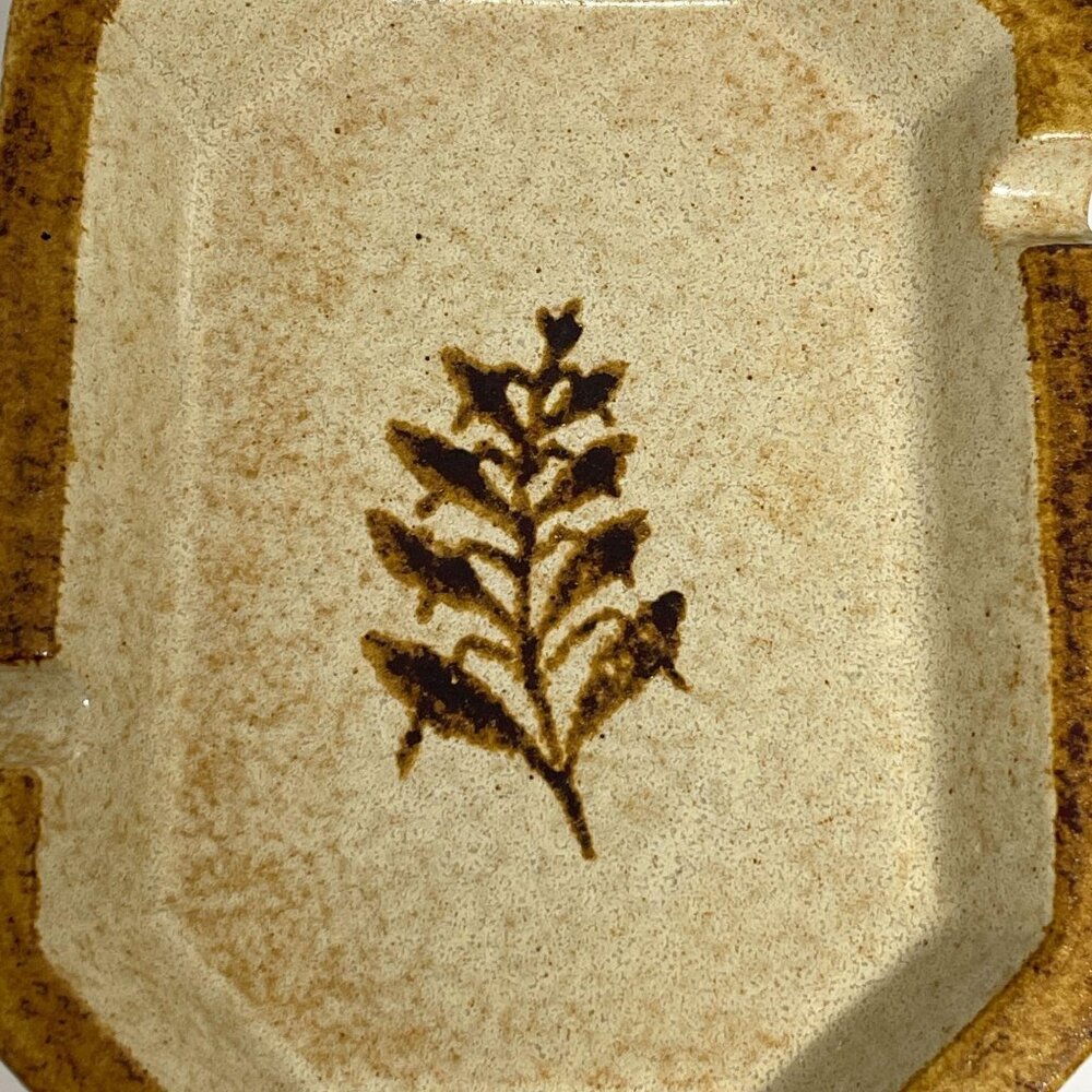 Pottery Craft Ceramic Mid Century Modern Ashtray Made In USA Tan Leaf Design - Picture 4 of 6